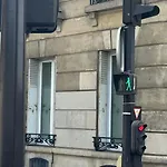 Arc De Triomphe -Marie Antoinette Garden Residence Hotel